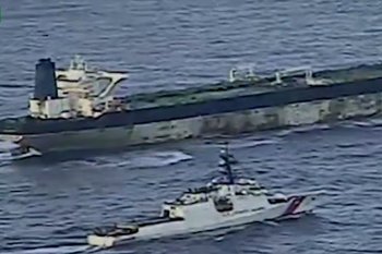 США освободили двух российских граждан задержанного танкера «Маринера»