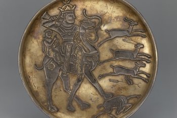 Как пытались вернуть сасанидское блюдо из Эрмитажа в Казань