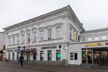 Между Мусиным, Донским и детьми: зачем снова продают лакомый кусок на Баумана за 350 млн