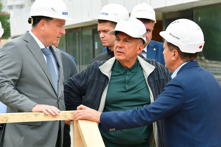 Раис Татарстана посетил стройплощадку казанского метро