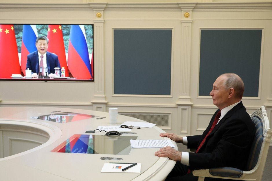 Путин и Си Цзиньпин обсудили развитие сотрудничества по видеосвязи