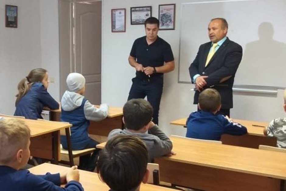 «Говорит, ему возвращали долг»: за что ФСБ задержала сына главного полицейского Заинска