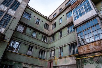 Прорыв трубы около Мергасовского дома в Казани выявил проблему изношенности коммуникаций