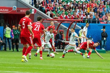 Глава УЕФА выступил против санкций в отношении российского футбола