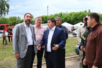 Премьер-министр Татарстана Алексей Песошин прибыл в Нижнекамск для оценки ситуации после удара БПЛА в дом