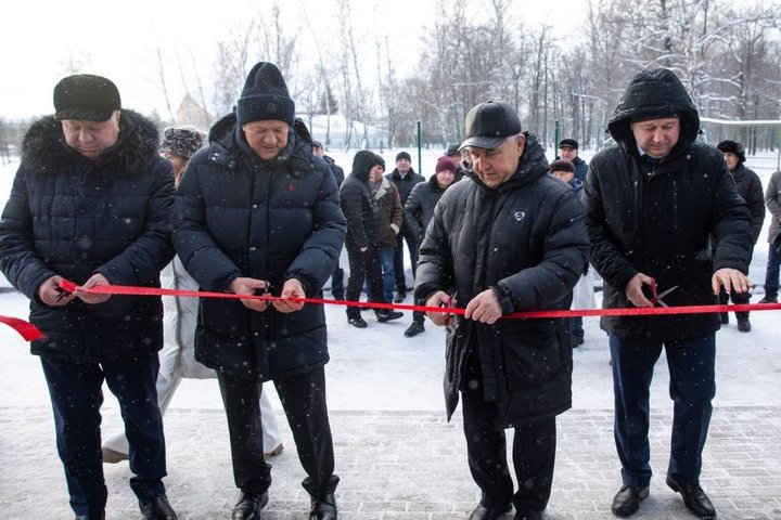 В поселке Джалиль открылся новый крытый футбольный манеж «Джалилец»