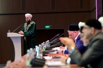 Минниханов и Хуснуллин приняли участие в XIV Всероссийском форуме татарских религиозных деятелей