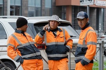 Володин заявил о росте депортаций мигрантов-нарушителей из России на 17%