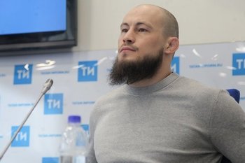 Ринат Фахретдинов победил Карлоса Миранду единогласным решением судей