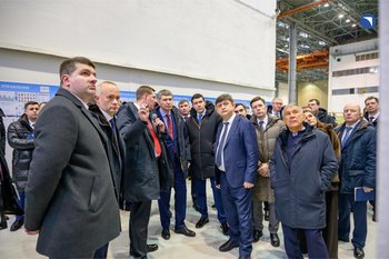 Антон Алиханов и Максим Решетников оценили модернизацию Казанского авиазавода