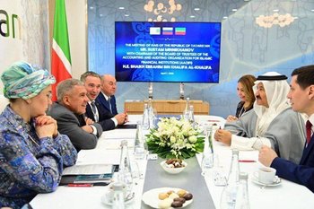 Рустам Минниханов встретился с председателем попечительского совета AAOIFI