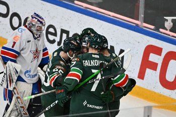 «Ак Барс» крупно обыграл СКА в Казани в матче КХЛ