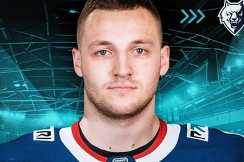 Состав «Нефтехимика» пополнил нападающий Максим Сушко