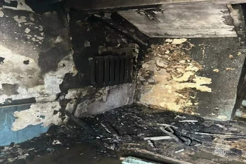 В Альметьевске пожарные спасли двух детей из горящего дома