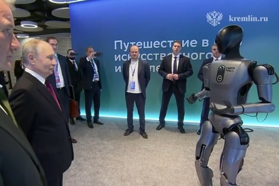 Путину показали танцующего робота