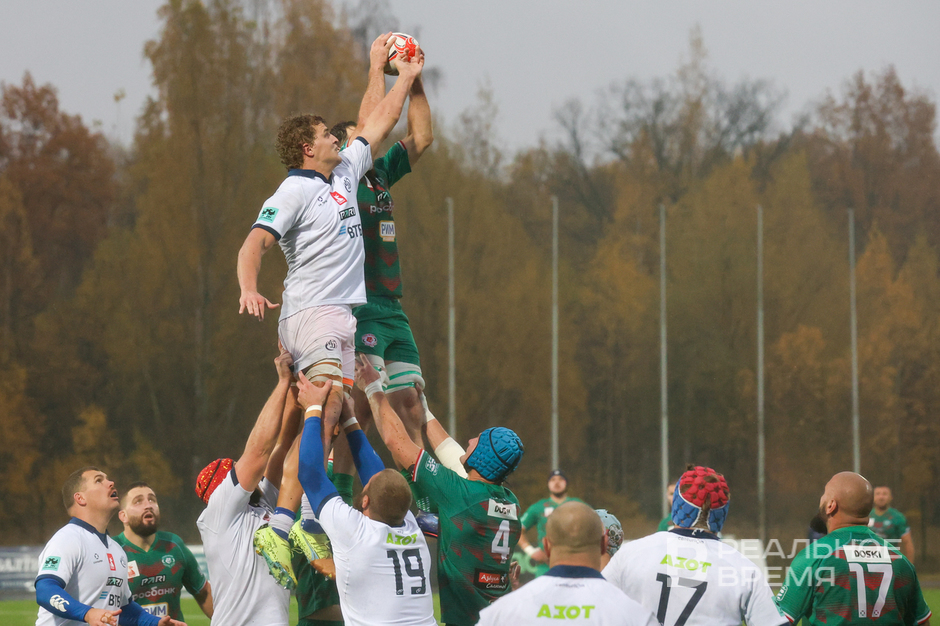 Рустаму Минниханову вручили медаль чемпиона России по регби