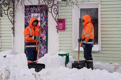 В Казани ощущается острый дефицит дворников из-за снегопадов