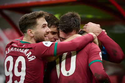 Восемь футболистов «Рубина» проверили на допинг