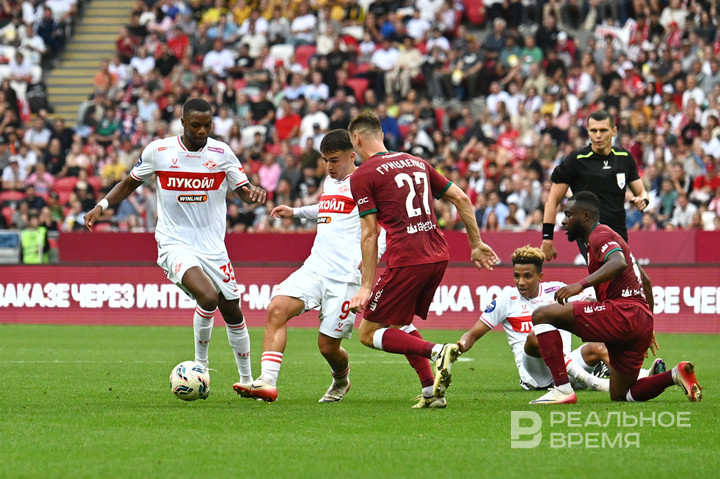 «Нельзя оставаться без игроков»: Смородская оценила работу «Рубина» на трансферном рынке