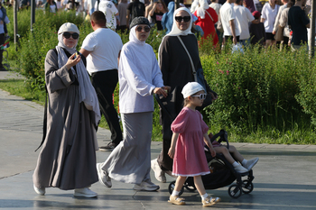Минпромторг Татарстана дает 100 тыс. рублей сотрудницам за рождение ребенка