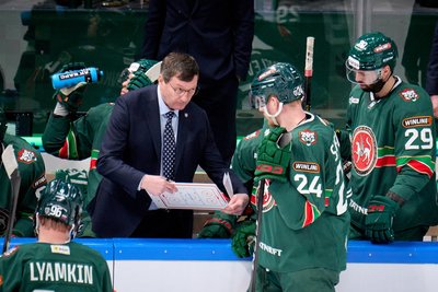 Огненное большинство и новый элитный центрфорвард: как «Ак Барс» разгромил «Нефтехимик»