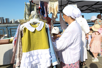 В России продлили сроки продажи немаркированной одежды до конца 2025 года