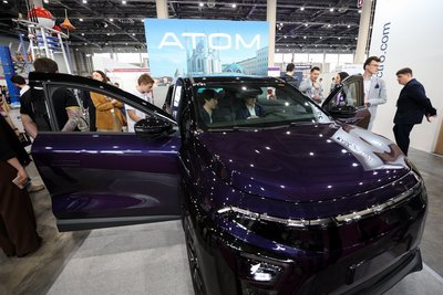 Рынок авто в РФ: легковые выросли на 16%, LCV и грузовики упали