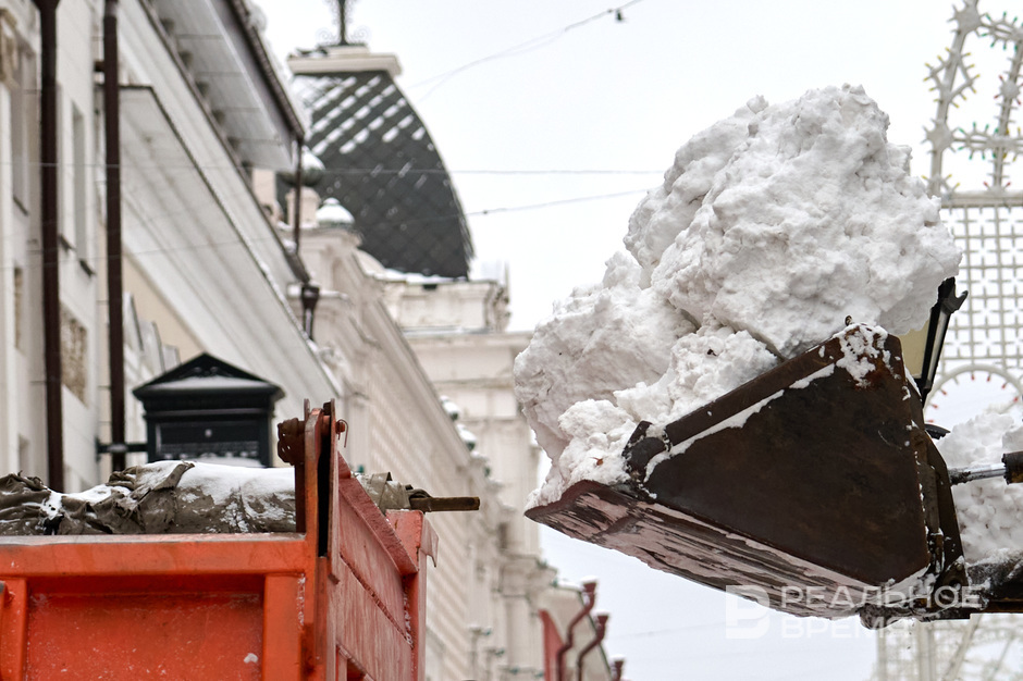 В Казани задержали водителя КАМАЗа за сброс снега на охраняемой природной территории