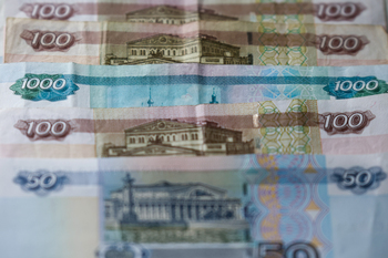 Казанская пенсионерка потеряла сотни тысяч рублей, поверив мошенникам