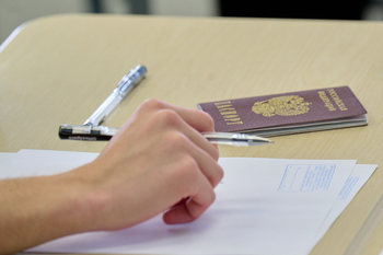 Мишустин поручил организовать пробные ЕГЭ и ОГЭ в реальных условиях