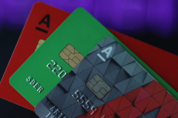 В Татарстане сократилось количество выданных кредитных карт