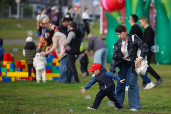Владимир Путин поручил создать рабочую группу по поддержке семей с детьми