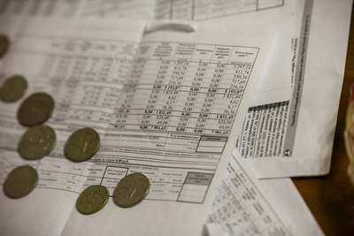 ВЦИОМ: 38% россиян жалуются на слишком высокие расходы на ЖКХ