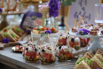 Юрист: работодатель вправе запретить прием пищи на рабочем месте