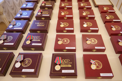 В казанском Кремле наградили 53 лучших работника Татарстана