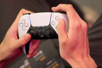 Разработчик игр EA, создатель FIFA и The Sims, продан за рекордные $55 млрд