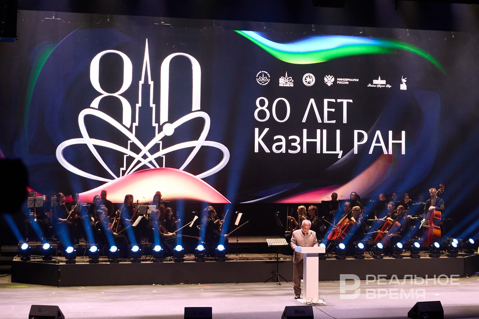 Рустам Минниханов: «Ученые республики внесли огромный вклад в дело снабжения фронта»