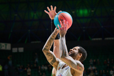 Камбэк с «-17»: ЦСКА вырвал победу у УНИКСа и возглавил Единую лигу ВТБ