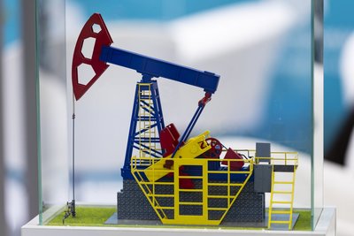 Вашингтон продлил разрешение на операции по продаже российской нефти