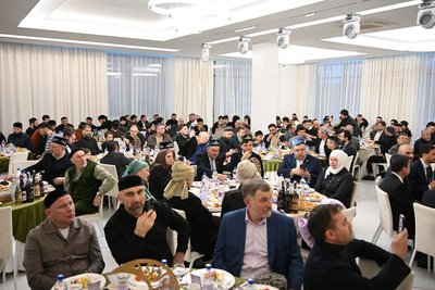 Чеченцы и ингуши провели в Казани большой ифтар