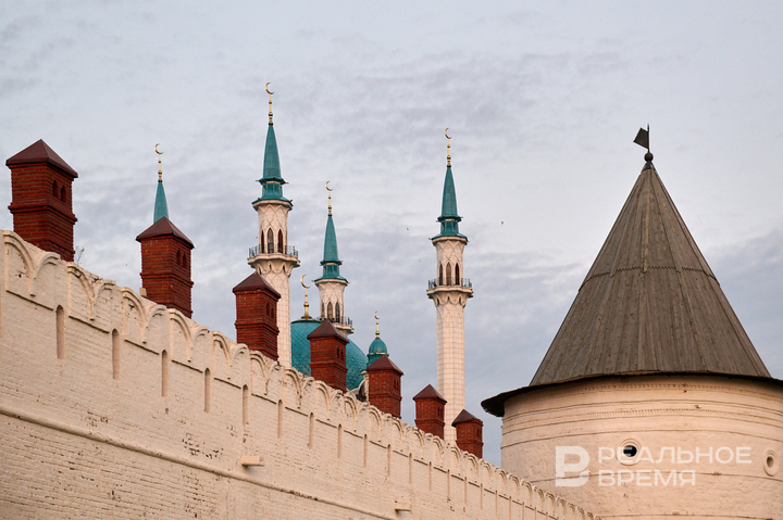 Мэр Уфы поздравил Казань саркастичным видео