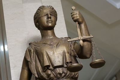 В Казани мужчина получил 2,5 года колонии за поджог трех авто