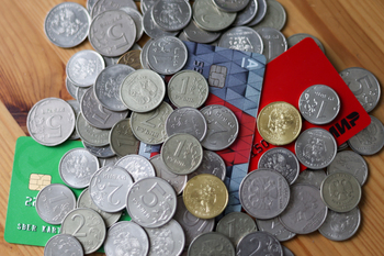 В Госдуме предложили запретить передавать долги МФО коллекторам без согласия заемщика