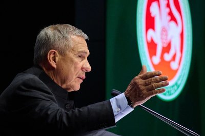 Минниханов поручил усилить информирование населения о действиях при угрозе атаки БПЛА