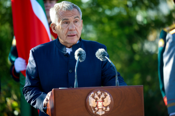 Минниханов встретился со студентами на форуме «Лига Форум» в Нижнекамске