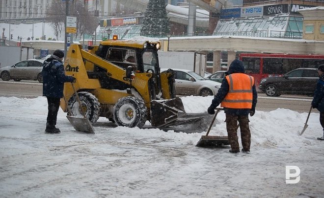 В Казани зарплаты снегоуборщиков подняли до 60 тысяч рублей