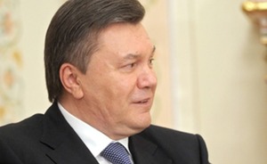Янукович решил отказаться от участия в судебном процессе над ним и отозвать адвокатов