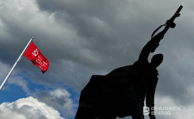 На Украине советским монументам отказали в статусе памятников