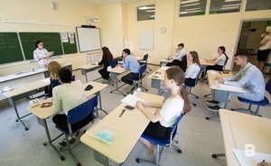 Выпускники школ новых регионов в 2023 году получат аттестаты без экзаменов