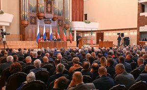 Итоги дня: послание Рустама Минниханова, ЧП в школе под Казанью, «Москвич» под санкциями